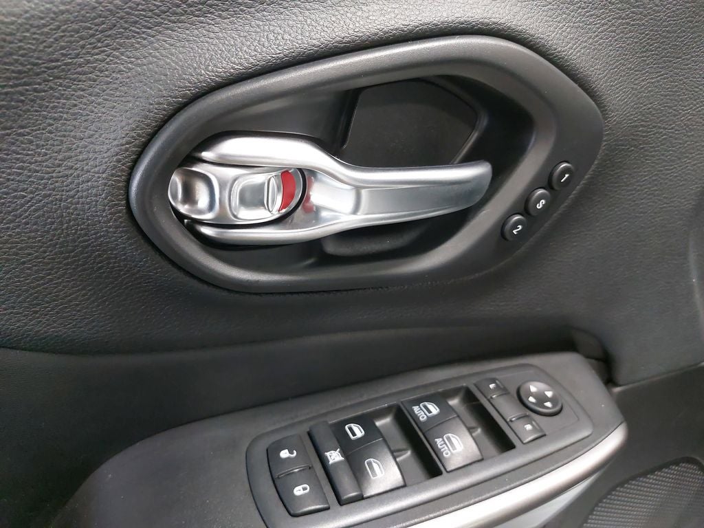 2019 Jeep Cherokee Overland