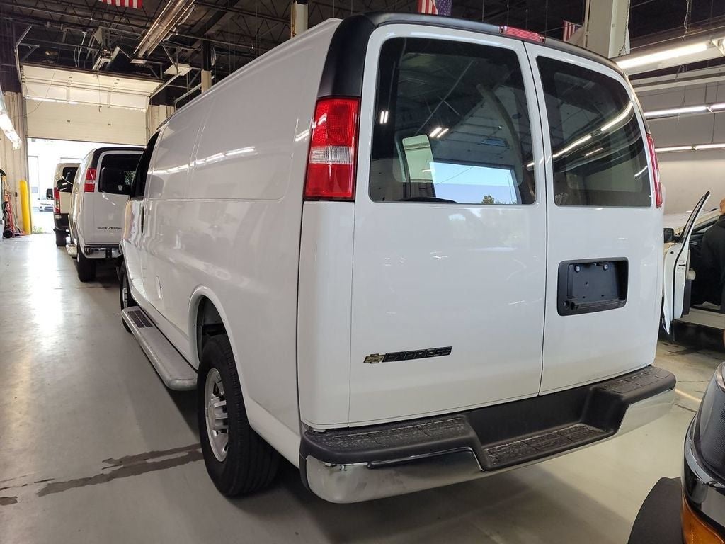 2025 Chevrolet Express 2500 Work Van Cargo