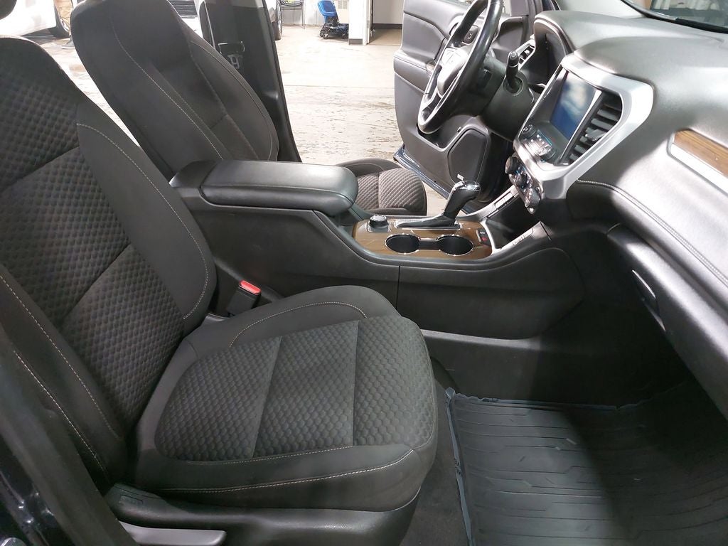 2018 GMC Acadia SLE-2