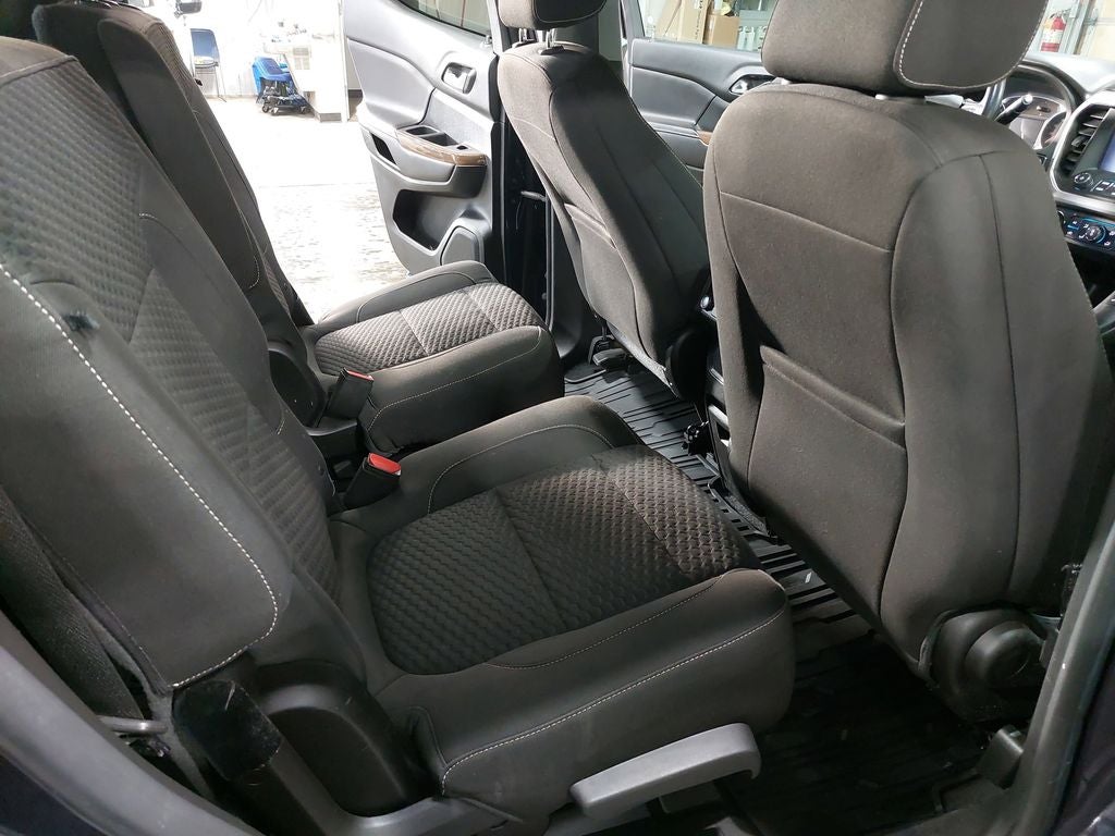 2018 GMC Acadia SLE-2