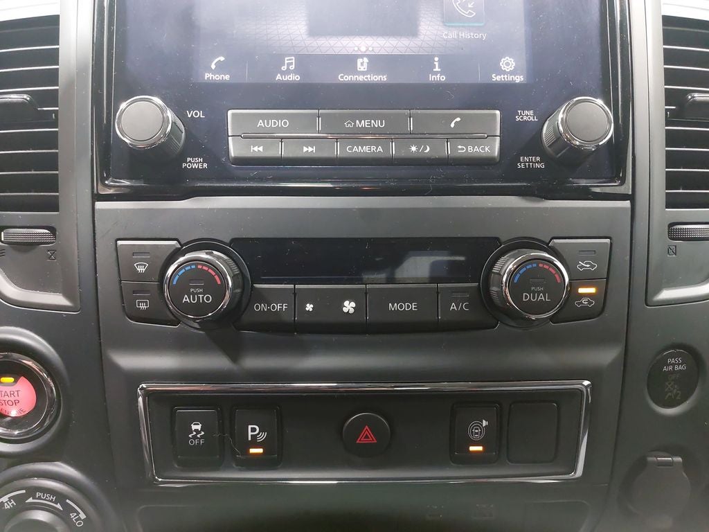 2024 Nissan Titan SV