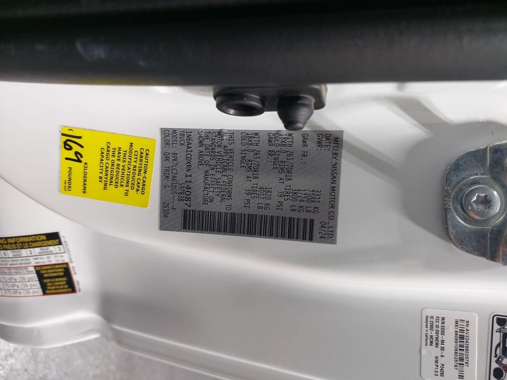 2024 Nissan Titan SV