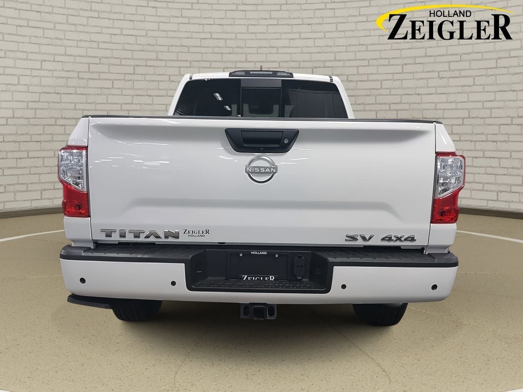 2024 Nissan Titan SV