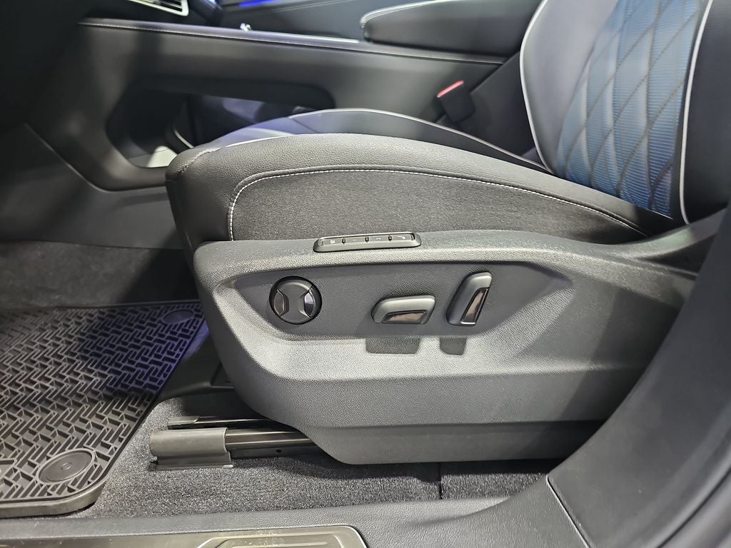 2026 Volkswagen Atlas Cross Sport SEL Premium R-Line