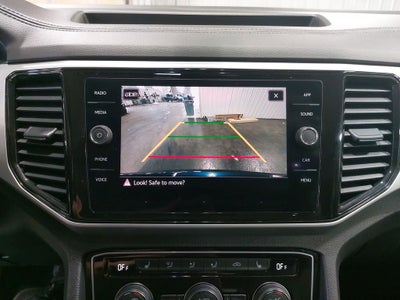 2022 Volkswagen Atlas 3.6L V6 SE w/Technology