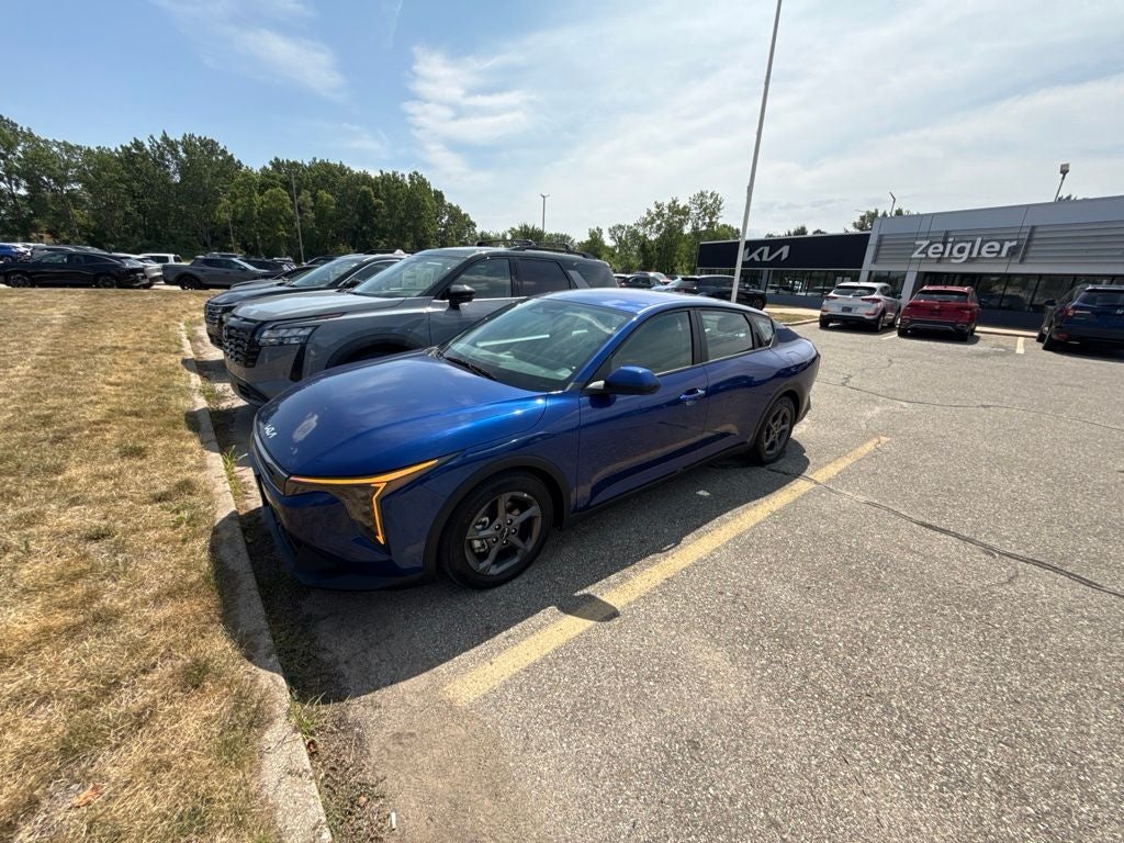 2025 Kia K4 LXS