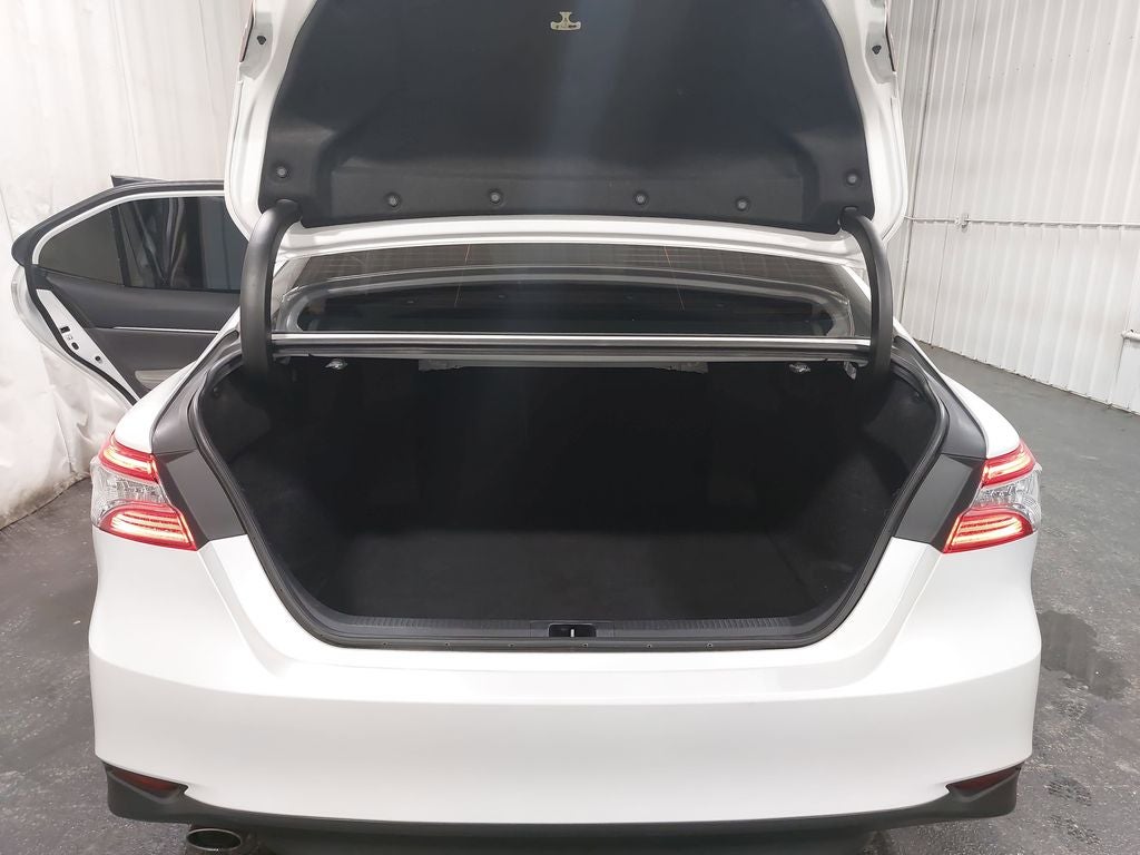 2019 Toyota Camry Hybrid XLE