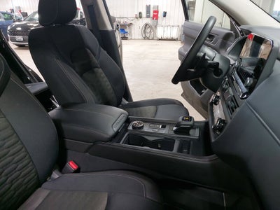 2025 Nissan Pathfinder S