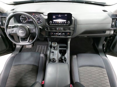 2025 Nissan Pathfinder S