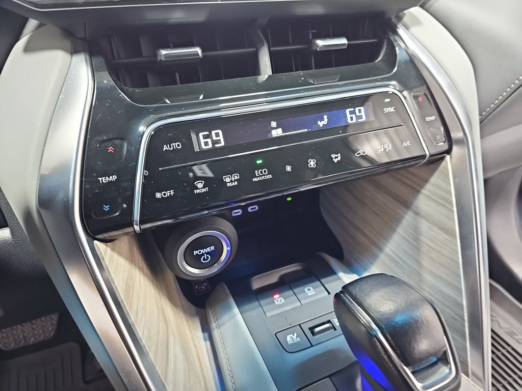 2023 Toyota Venza XLE