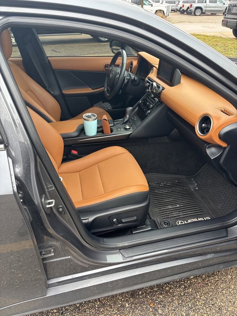 2022 Lexus IS 300