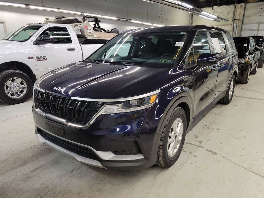 2023 Kia Carnival LX