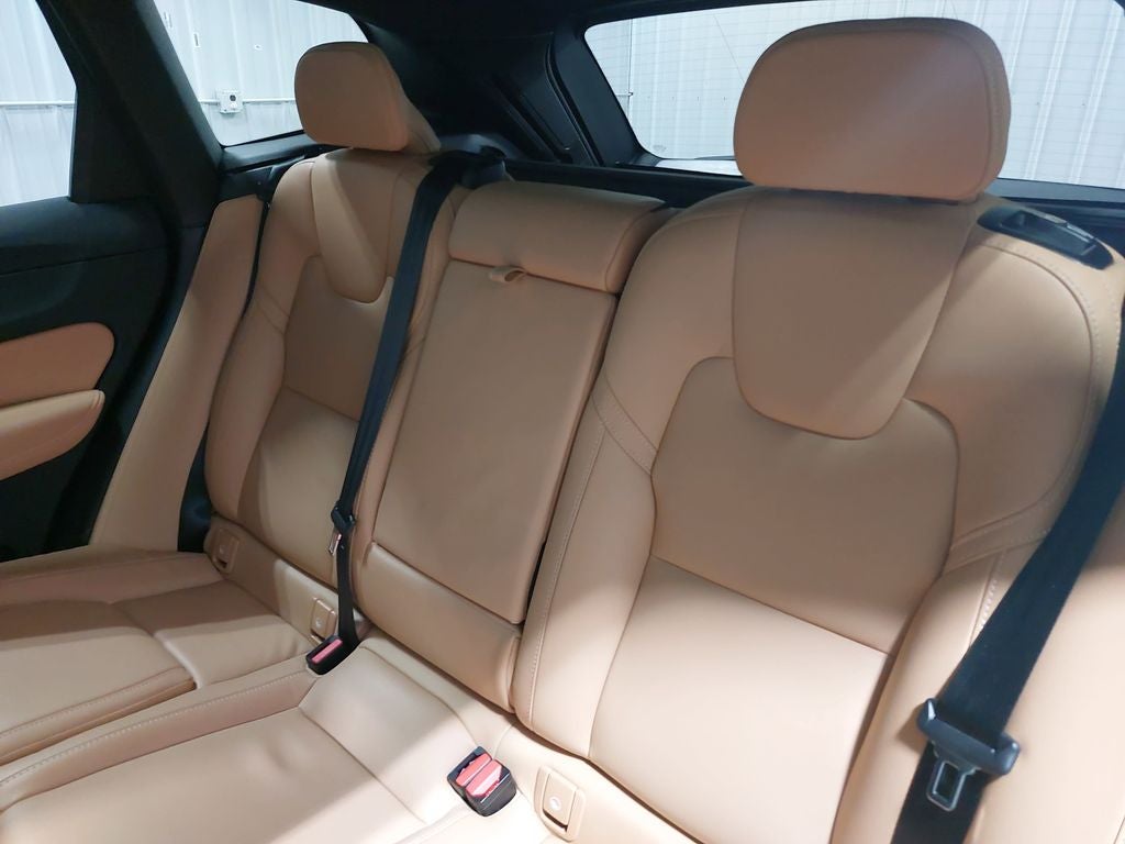 2023 Volvo XC60 B6 Ultimate Bright Theme