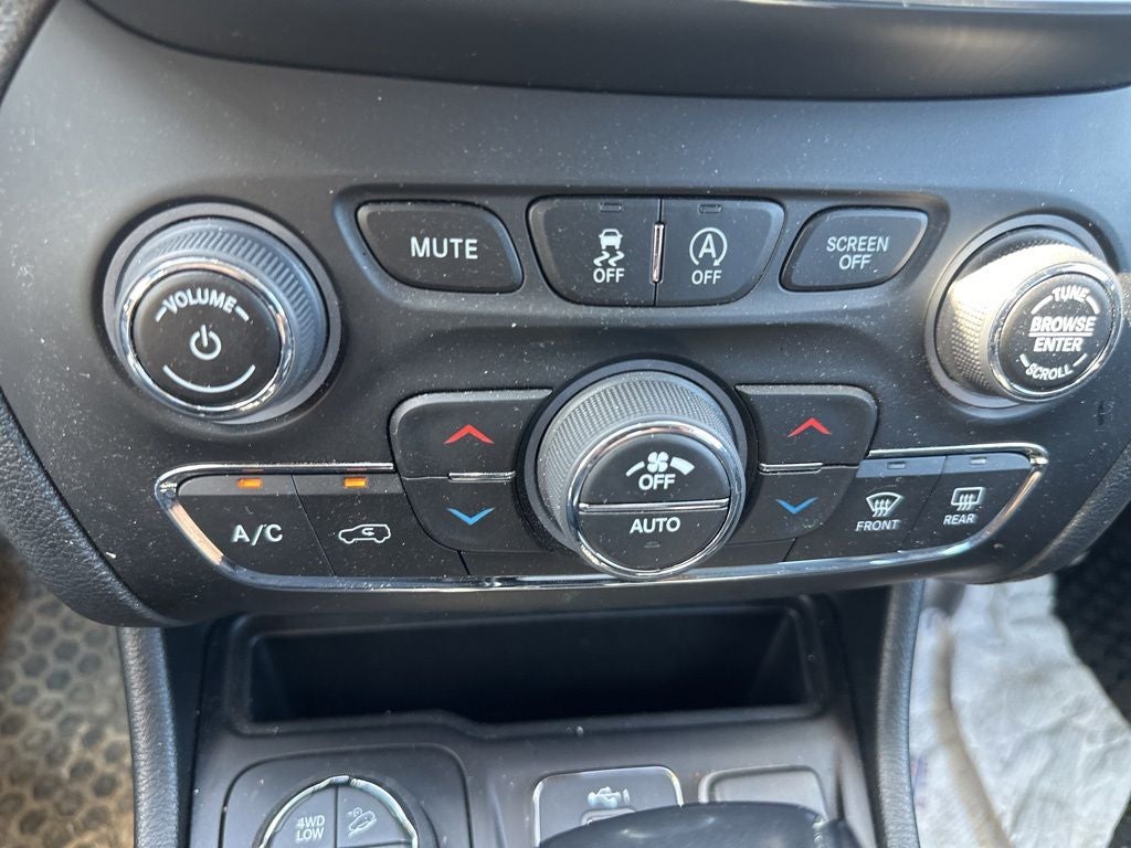 2022 Jeep Cherokee Trailhawk
