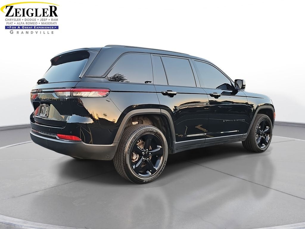 2022 Jeep Grand Cherokee Altitude