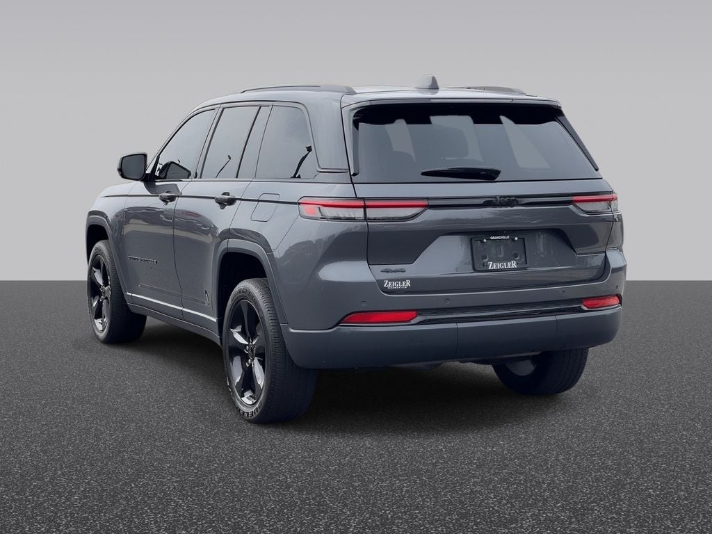 2022 Jeep Grand Cherokee Altitude