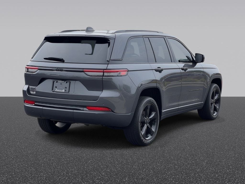 2022 Jeep Grand Cherokee Altitude