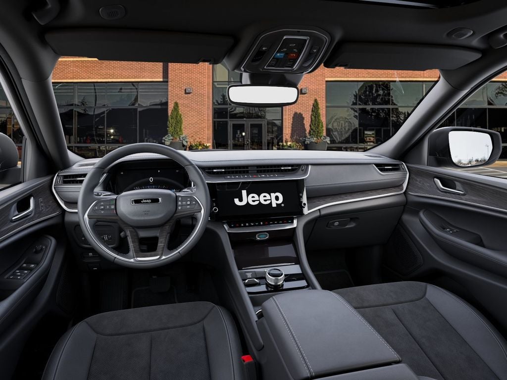 2026 Jeep Grand Cherokee Laredo Altitude