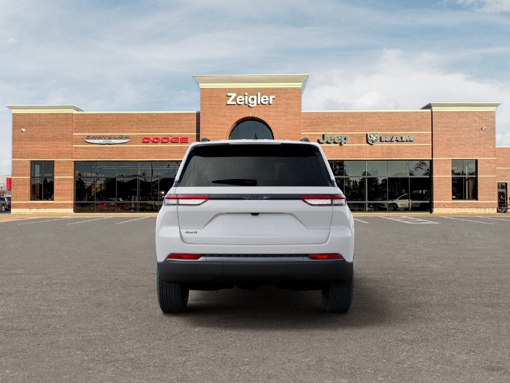 2027 Jeep Grand Cherokee Altitude