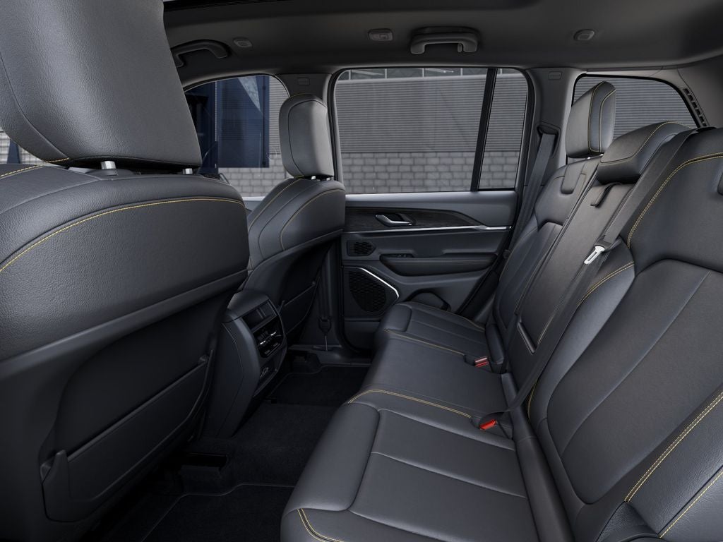 2026 Jeep Grand Cherokee Base