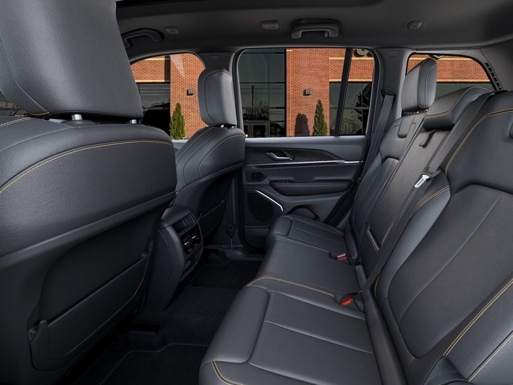 2026 Jeep Grand Cherokee Base