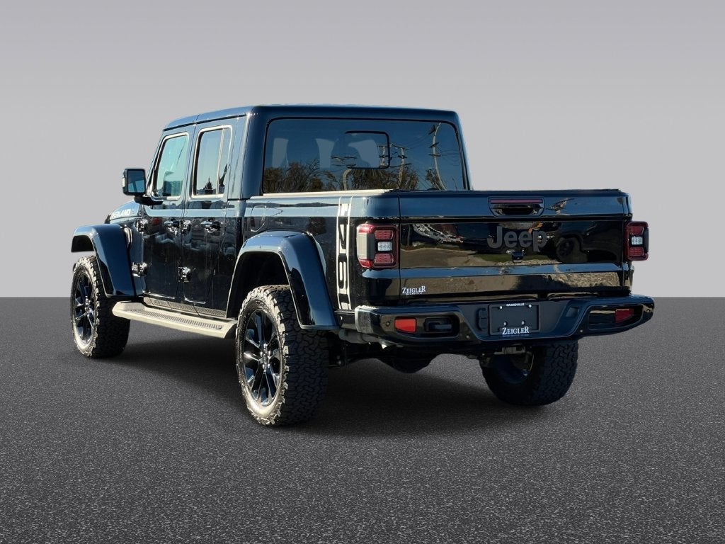 2023 Jeep Gladiator Overland