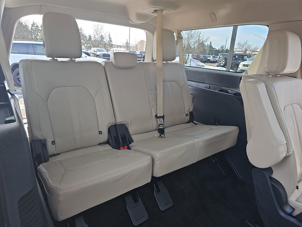 2023 Ford Expedition Max Platinum