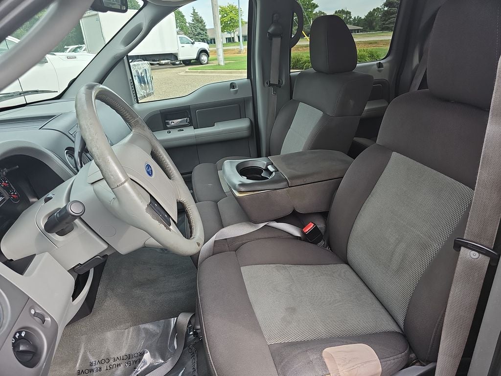 2006 Ford F-150 Base