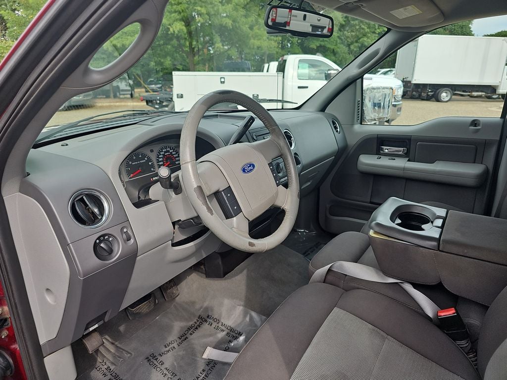 2006 Ford F-150 Base