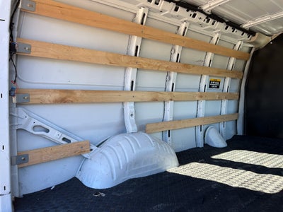 2025 GMC Savana 2500 Work Van