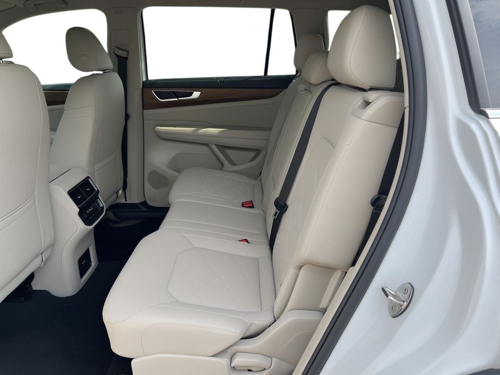 2026 Volkswagen Atlas SE w/Technology
