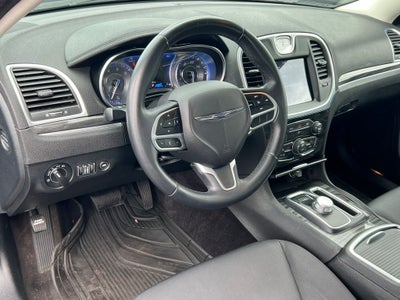 2018 Chrysler 300 Touring