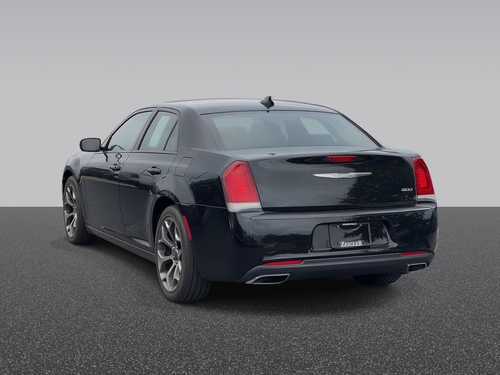 2018 Chrysler 300 Touring