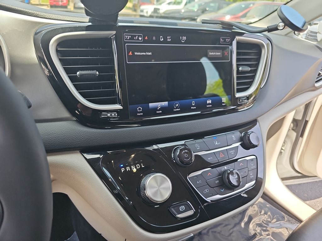 2022 Chrysler Pacifica Touring L
