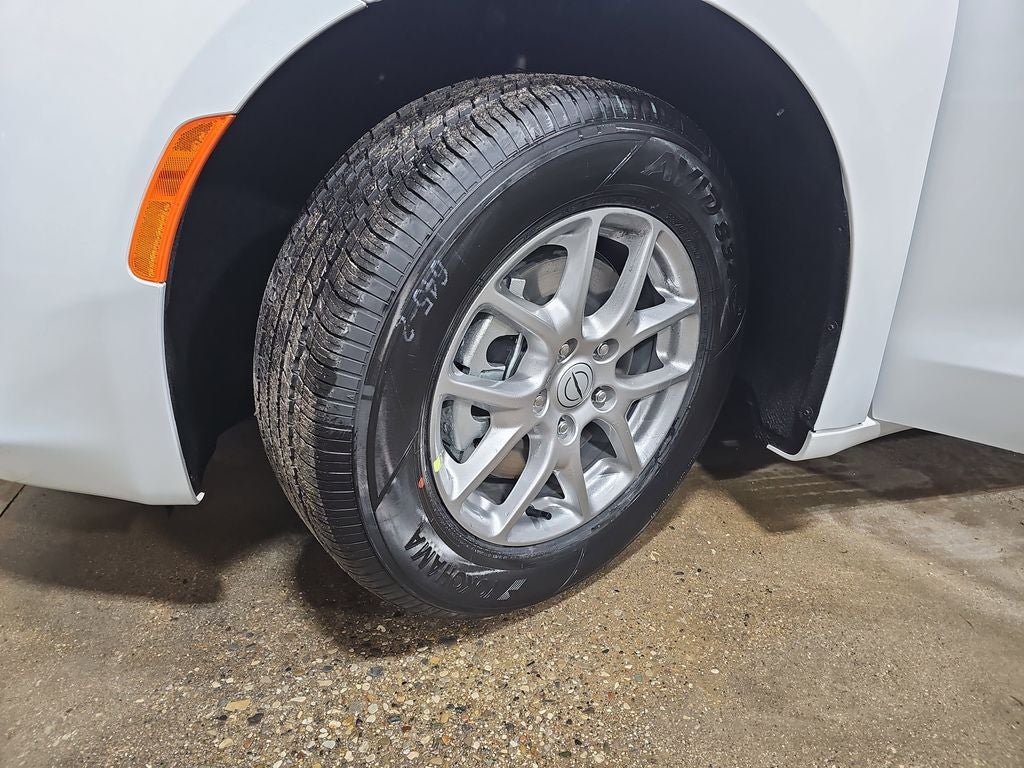 2026 Chrysler Voyager LX