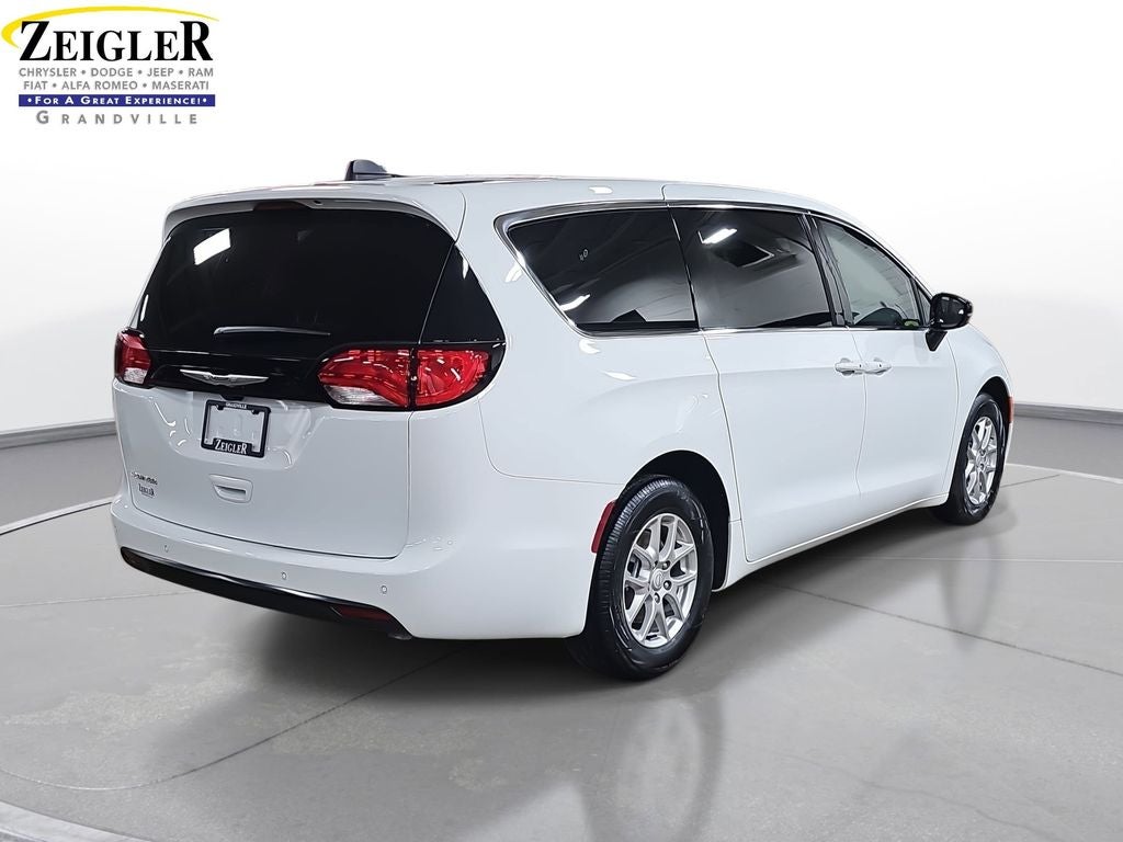 2026 Chrysler Voyager LX