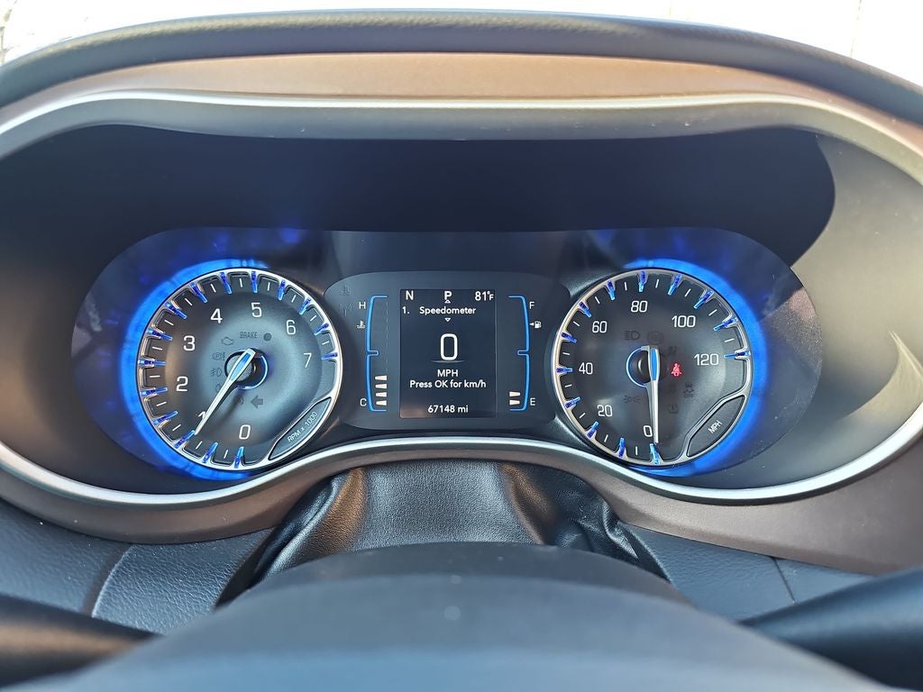 2022 Chrysler Voyager LX