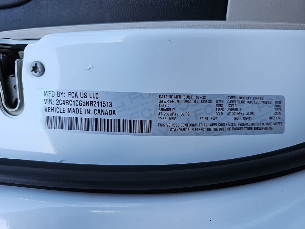 2022 Chrysler Voyager LX