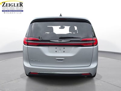 2023 Chrysler Pacifica Touring