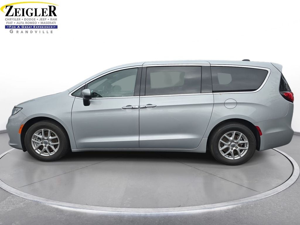 2023 Chrysler Pacifica Touring