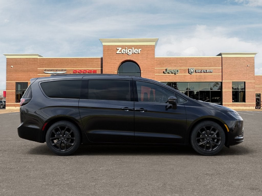 2027 Chrysler Pacifica Limited