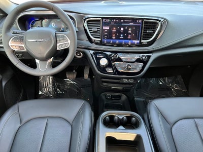 2025 Chrysler Pacifica Hybrid Select