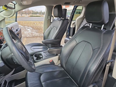 2022 Chrysler Pacifica Touring L AWD