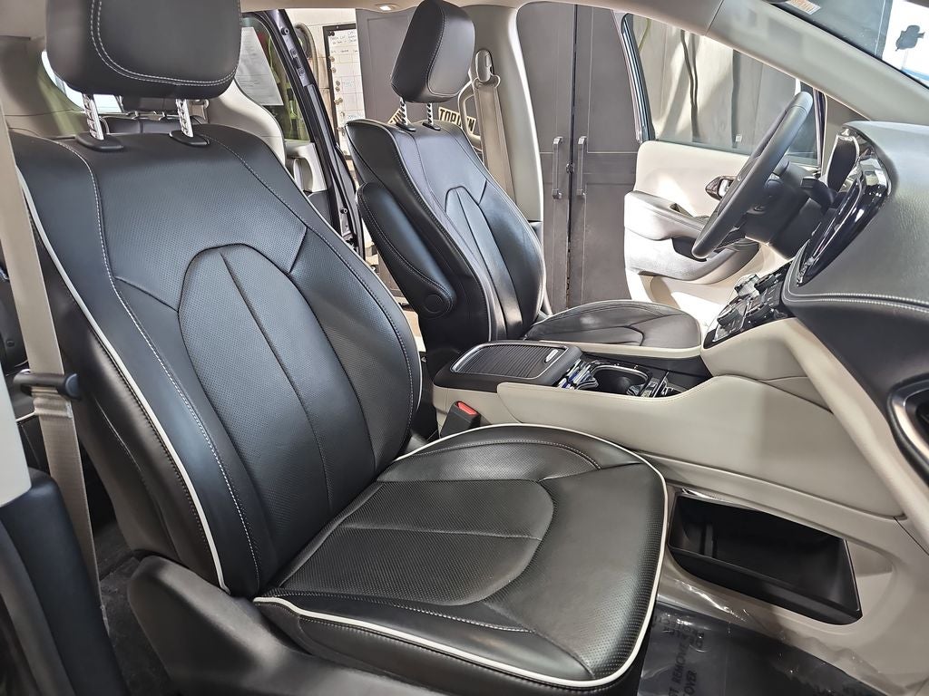 2023 Chrysler Pacifica Limited AWD