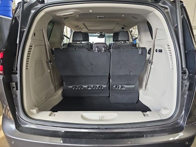 2023 Chrysler Pacifica Limited AWD