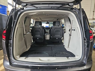 2023 Chrysler Pacifica Limited AWD
