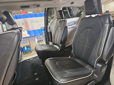 2023 Chrysler Pacifica Limited AWD