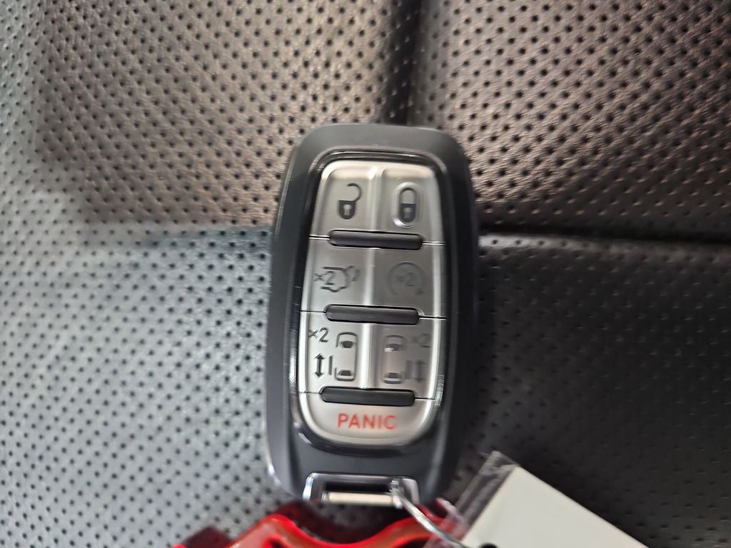 2023 Chrysler Pacifica Limited AWD