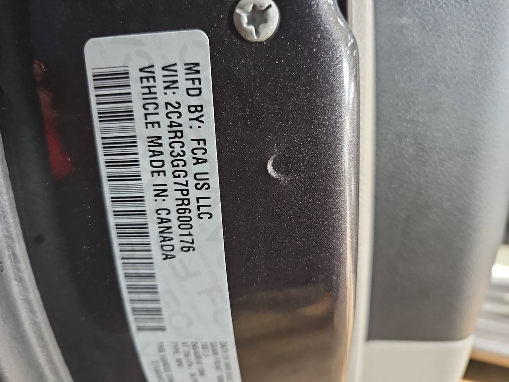 2023 Chrysler Pacifica Limited AWD