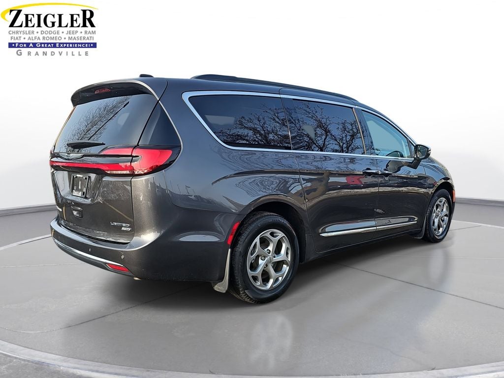 2023 Chrysler Pacifica Limited AWD